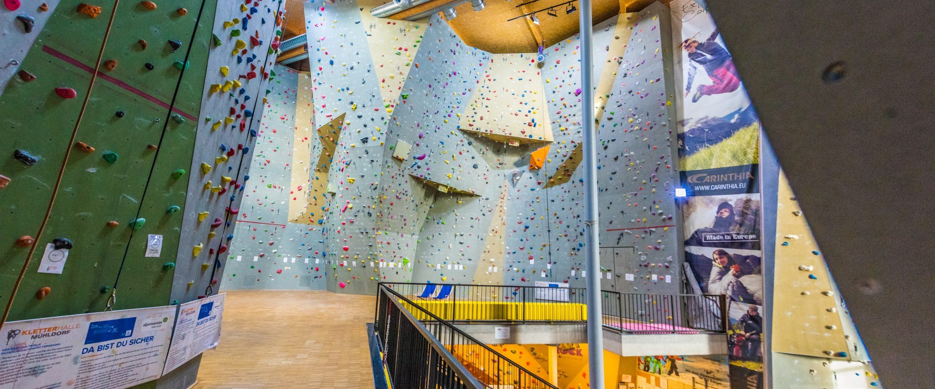 Innenraum der Kletterhalle in Mühlorf