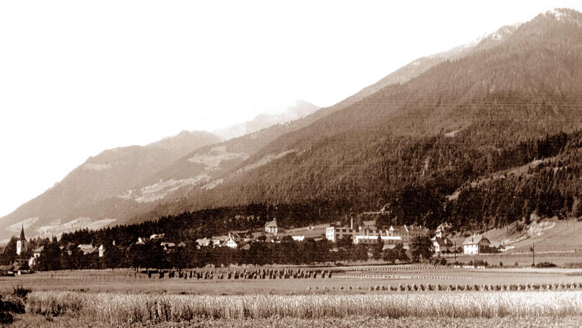 alte Lodenfabrik, Ortseinfahrt im Osten